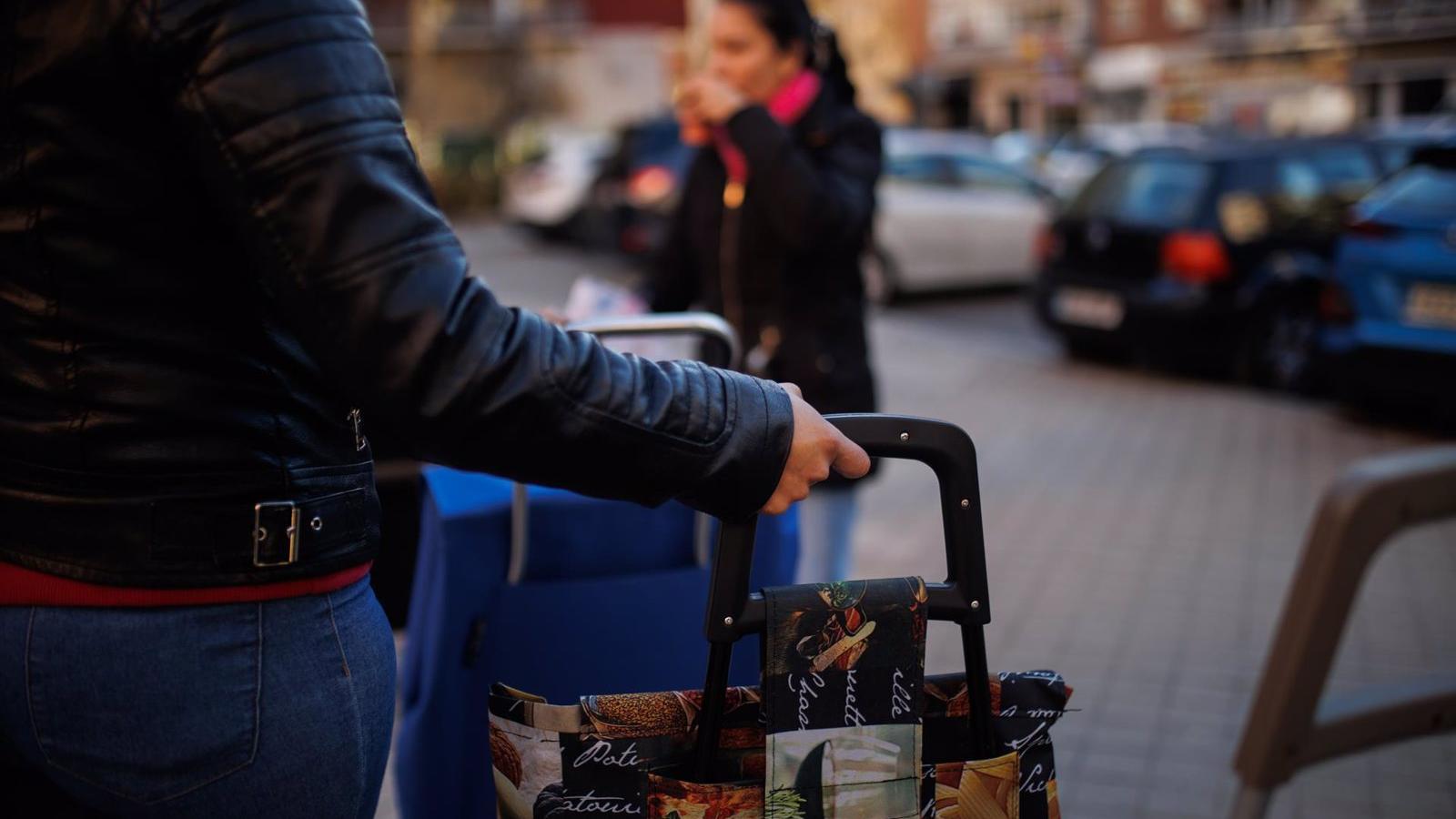 El 58% de las personas atendidas por Cáritas Madrid son mujeres y la mitad está en situación de desempleo