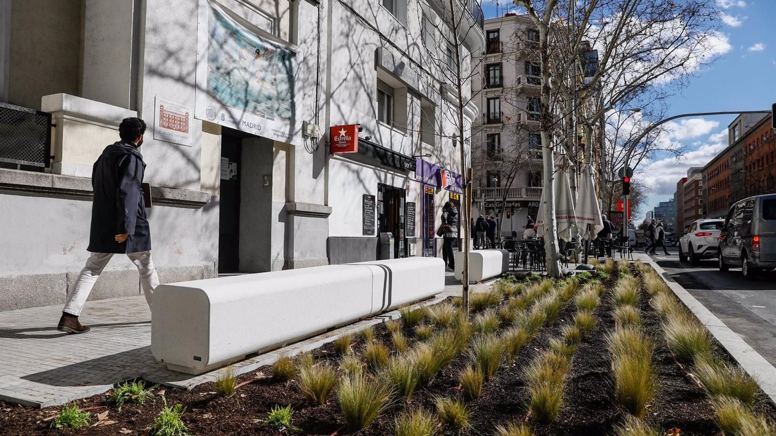 La capital interviene en el 25% de sus 1.300 centros escolares para mejorar la seguridad