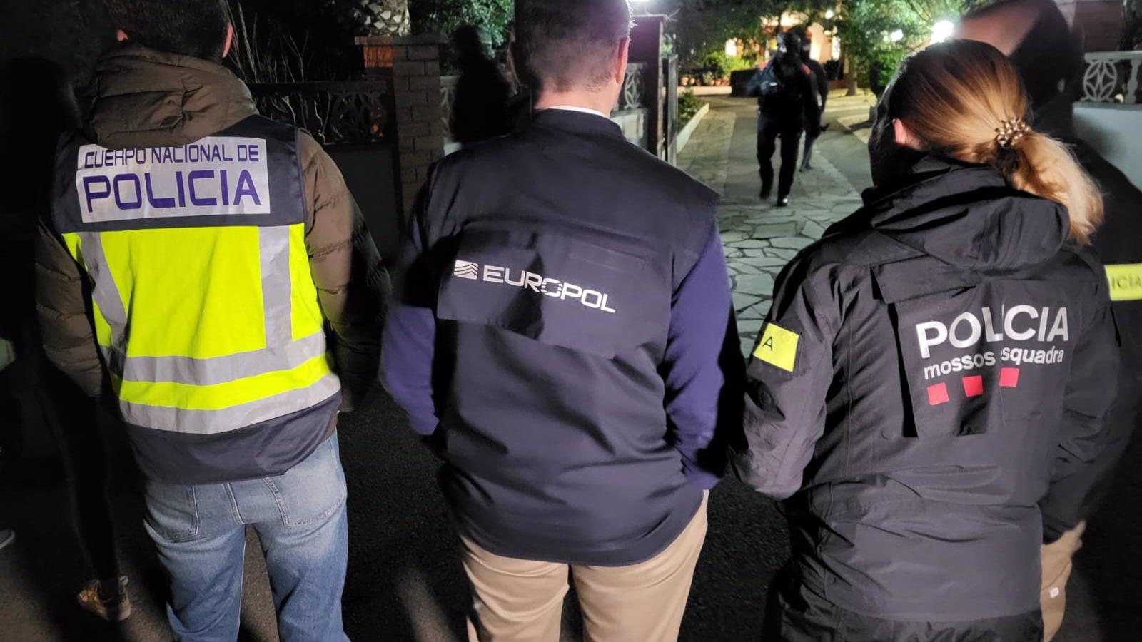 Gran operativo contra el blanqueo de capitales en Madrid, Barcelona, Tarragona, Almería y Portugal