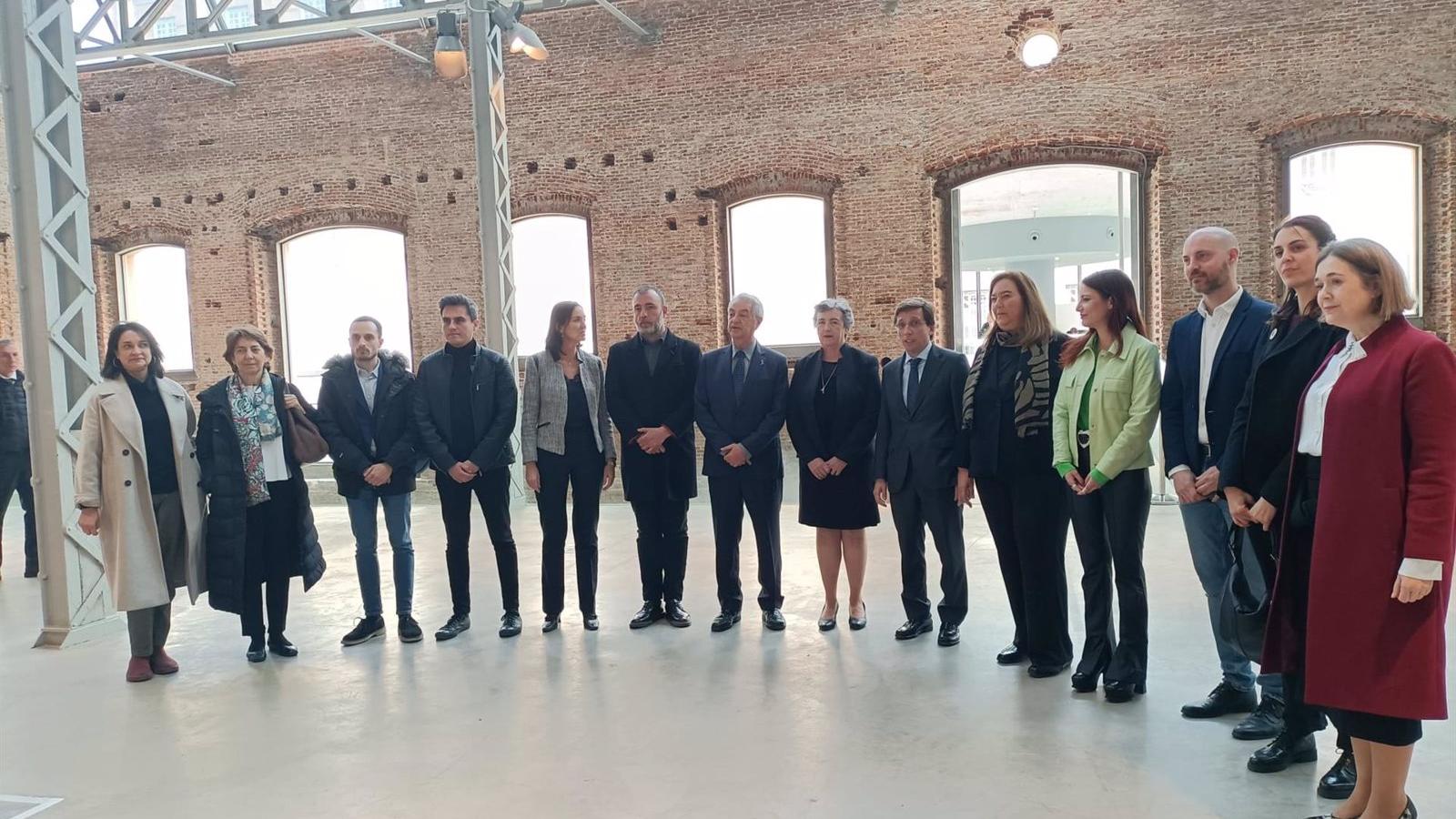 La capital homenajea a las víctimas del 11M y ensalza el "ejemplo de entereza, solidaridad y unión" del pueblo madrileño