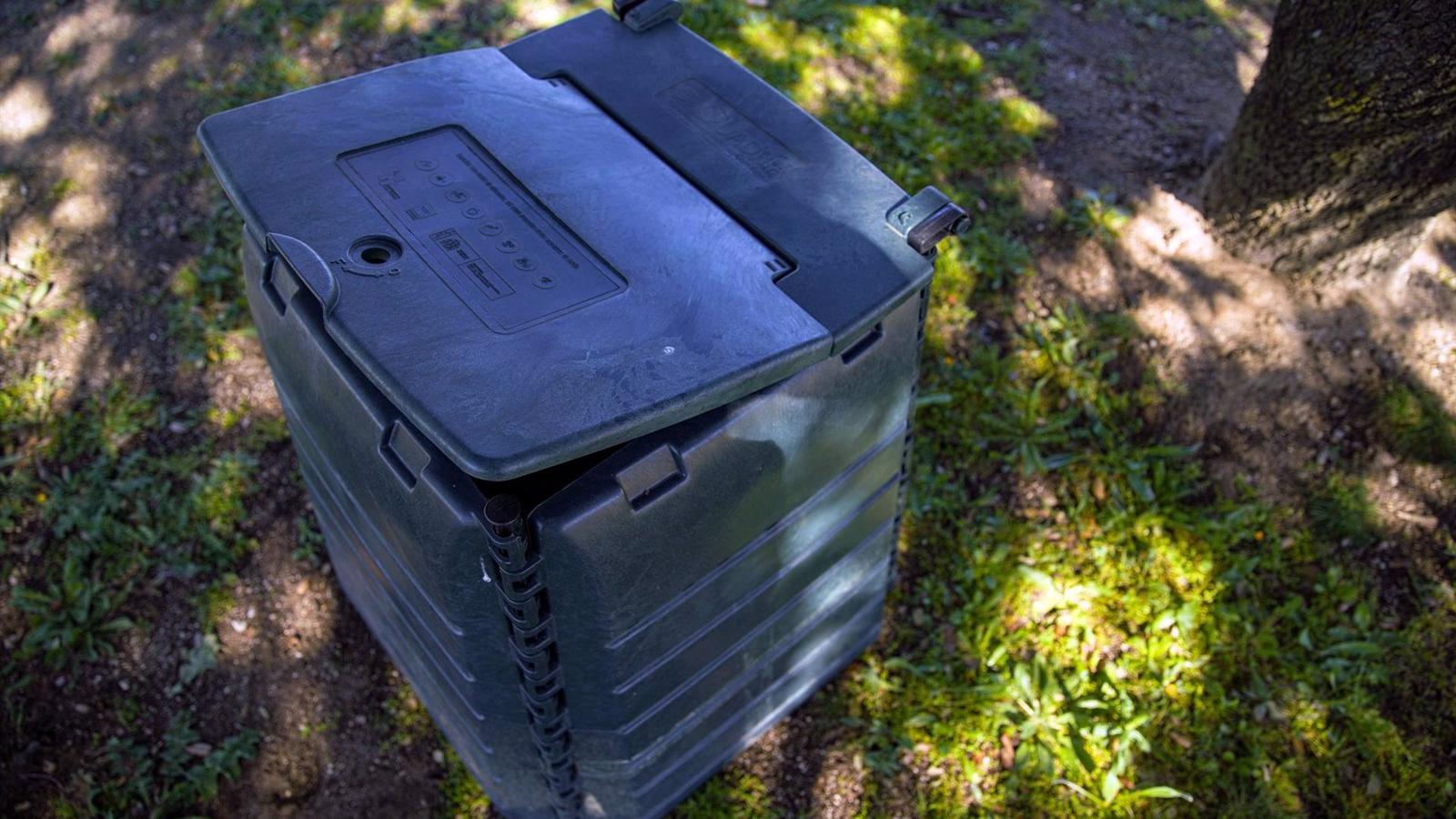 Las Rozas repartirá 275 composteras gratuitas entre los vecinos que lo soliciten