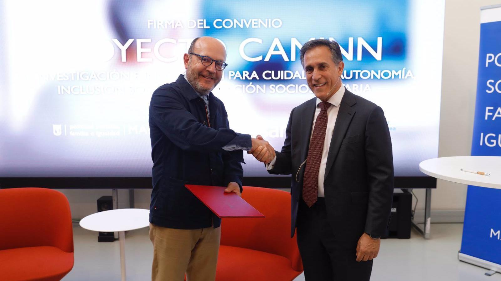 El Ayuntamiento de Madrid lanza un proyecto piloto para combatir la soledad en mayores con una plataforma digital en televisión