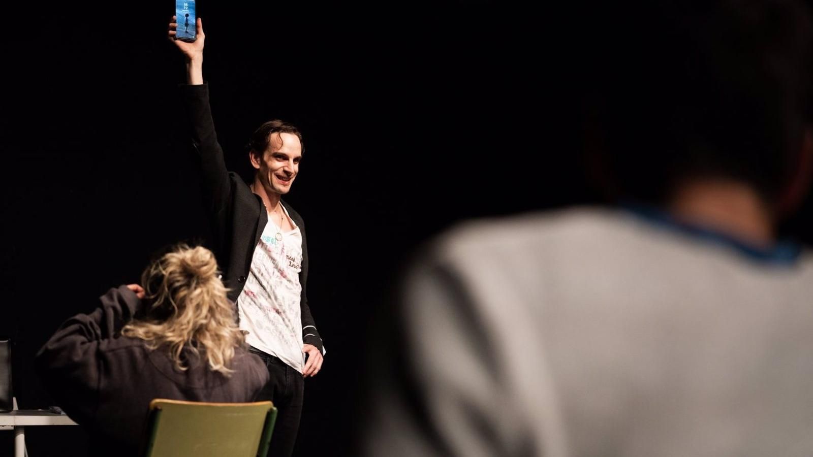 El Teatro Español volverá a llevar el ciberbullying a las aulas de ocho colegios a través de teatro inmersivo