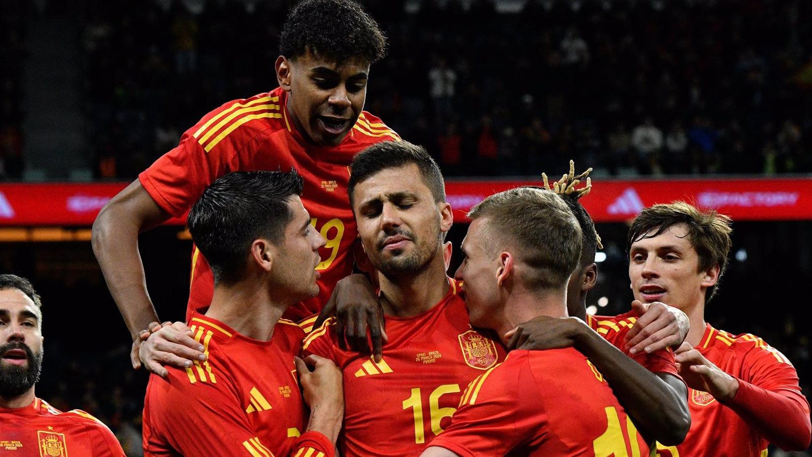 Empate entre España y Brasil en el Santiago Bernabéu