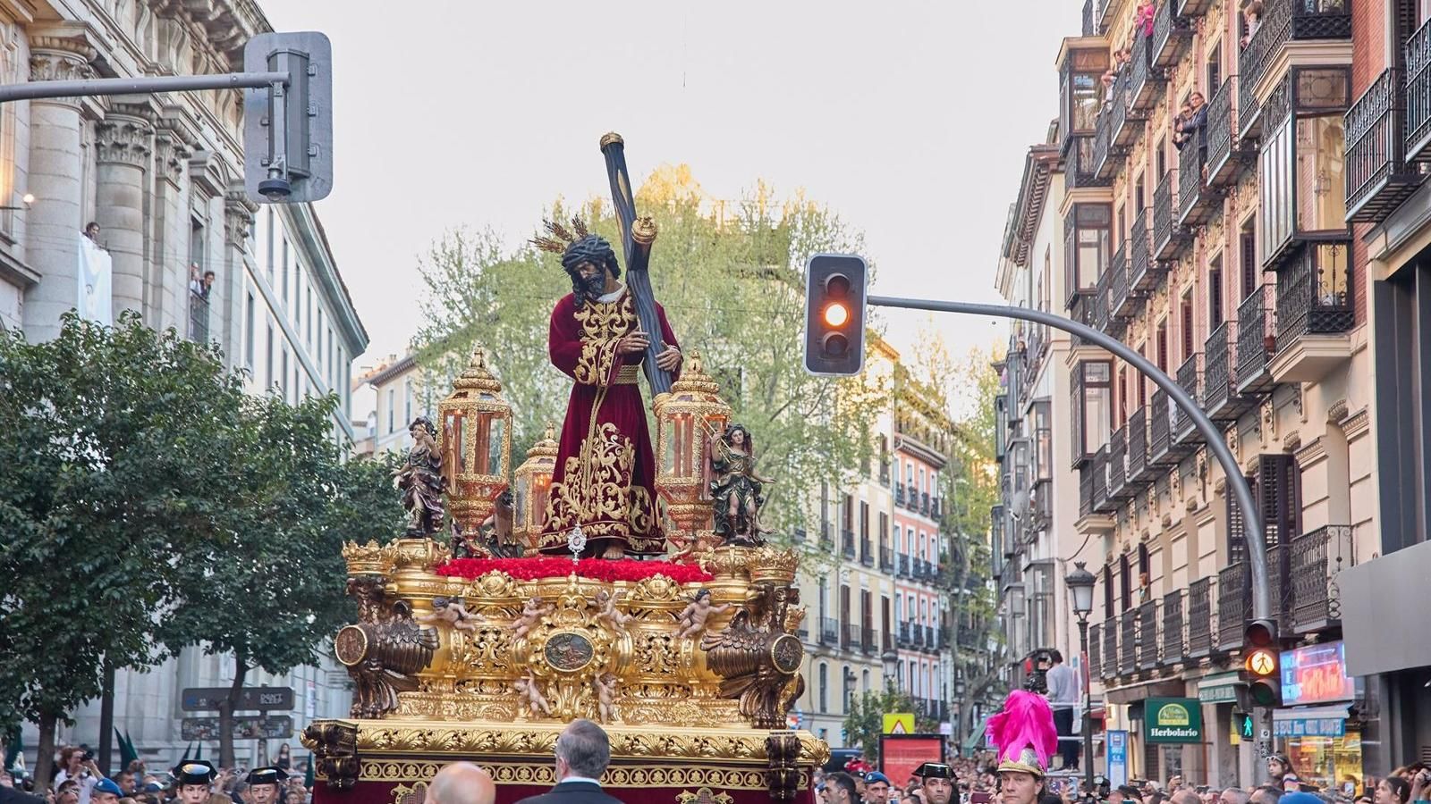 La lluvia obliga a suspender las procesiones del Gran Poder y Macarena, El Divino Cautivo y El Pobre en Madrid