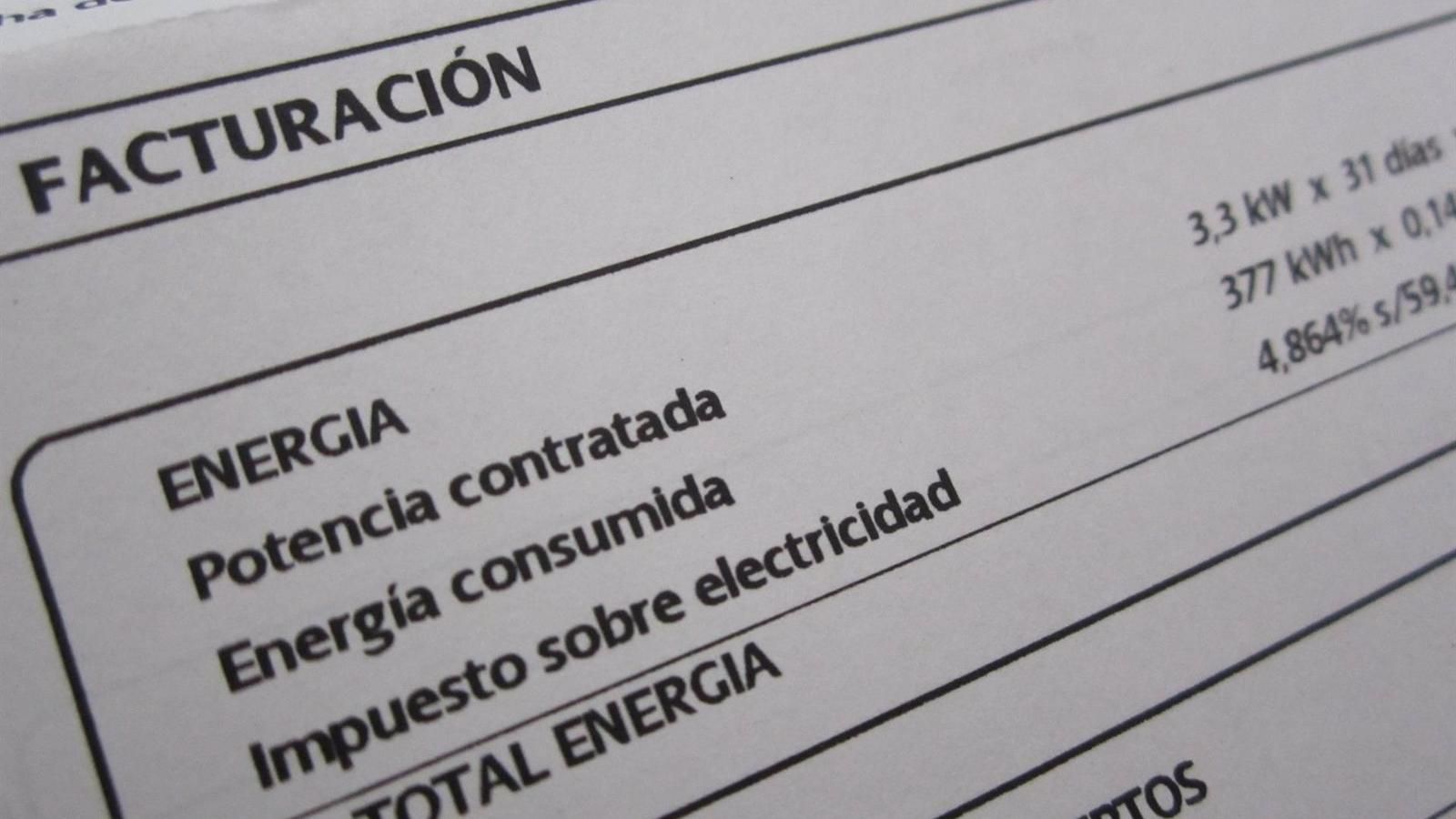 La luz cierra marzo a un precio medio de 20 euros/MWh, la mitad que en febrero