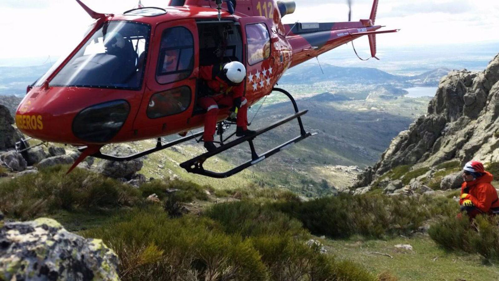 Descenso inesperado de un helicóptero de Bomberos de la Comunidad, afortunadamente sin heridas graves para sus ocupantes