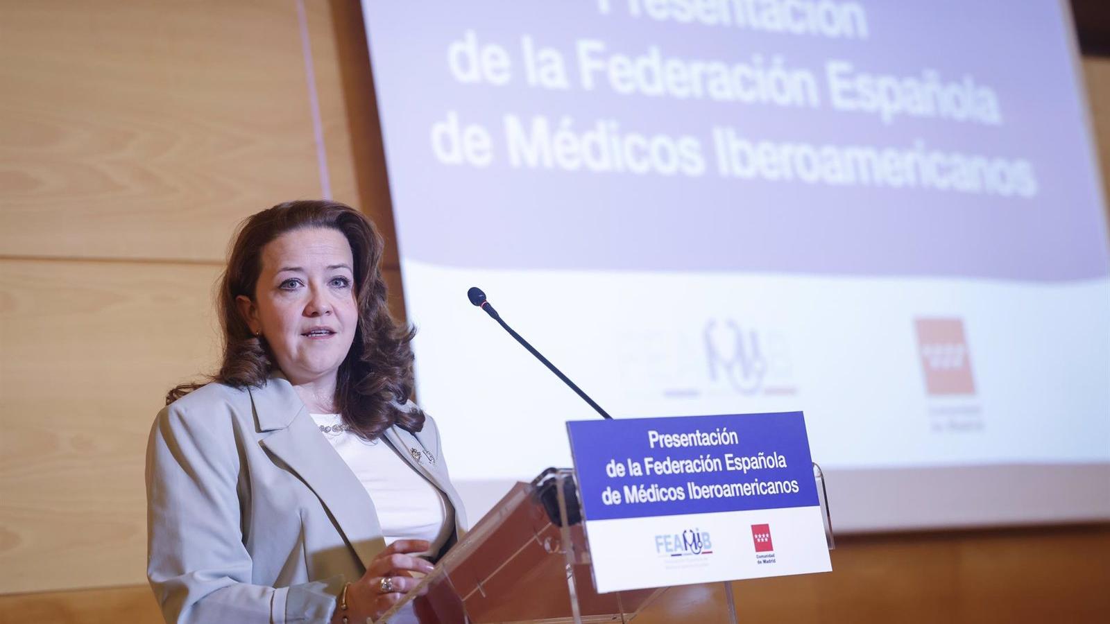Madrid reclama a Sanidad "celeridad" en la homologación de títulos para que médicos extracomutarios puedan ejercer