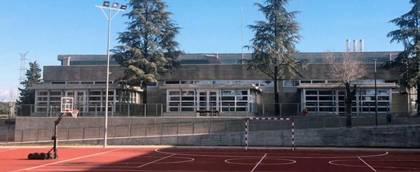 Casi 6.000 firmas piden que no se cierre la residencia y centro de día para personas con discapacidad en Pozuelo