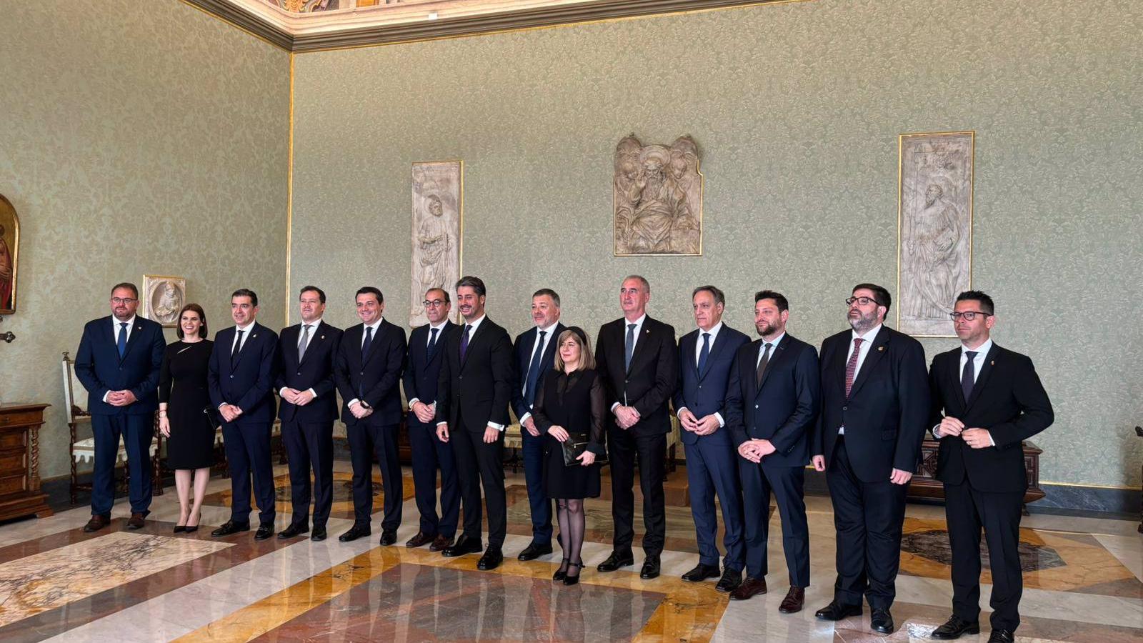 El Papa dice al Grupo de Ciudades Patrimonio que la historia "con sus luces y sombras" es una lección de vida