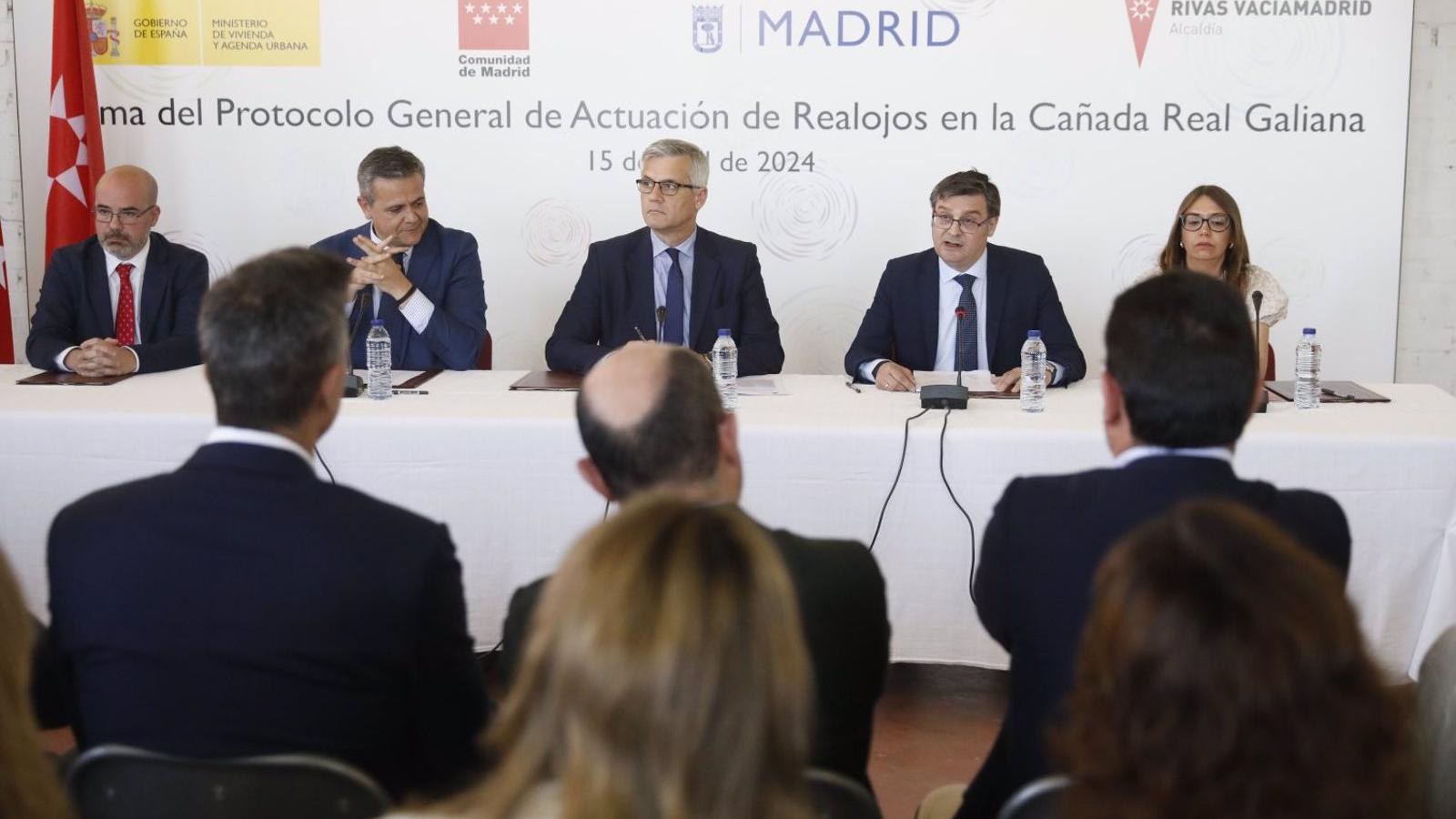  La Comunidad, Madrid, Rivas y el Gobierno firman un protocolo para realojar a 1.600 familias de la Cañada Real