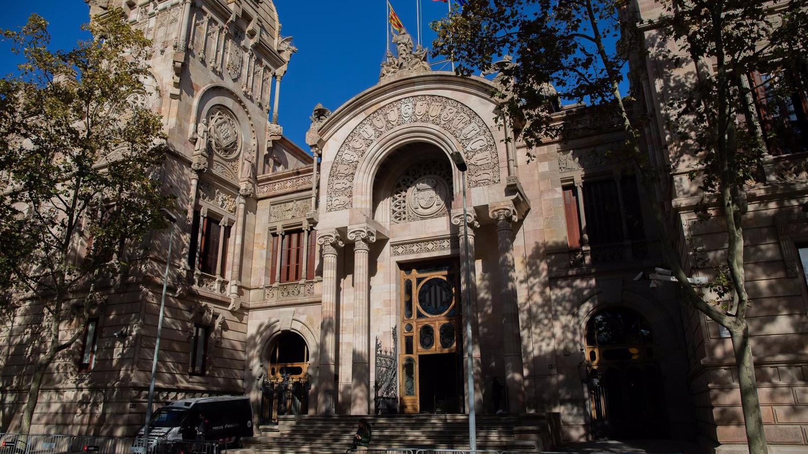 Dos acusados que afrontaban 24 años de cárcel pactan 4 por agresión sexual en Manresa (Barcelona)
