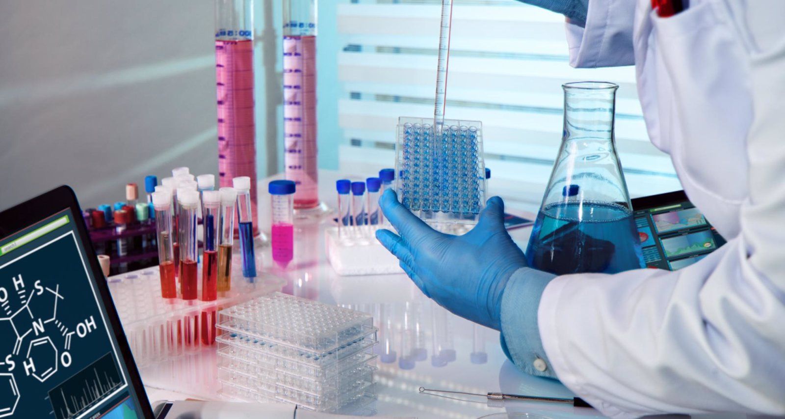 La Comunidad estudia el efecto bactericida de los parches de hidrogel en tiempo real
