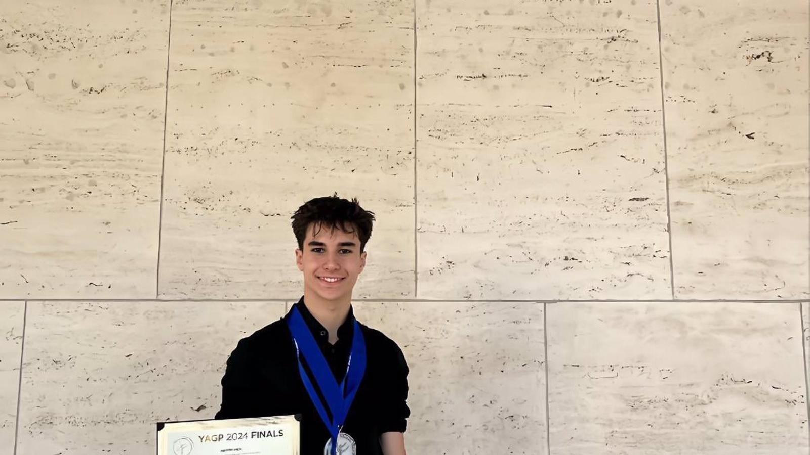 Eloy Gil, bailarín madrileño de 15 años, elegido en Nueva York entre los doce mejores del mundo