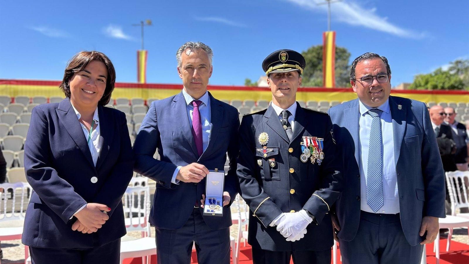 Carlos Novillo recibe la Medalla de la Policía Local de Boadilla del Monte