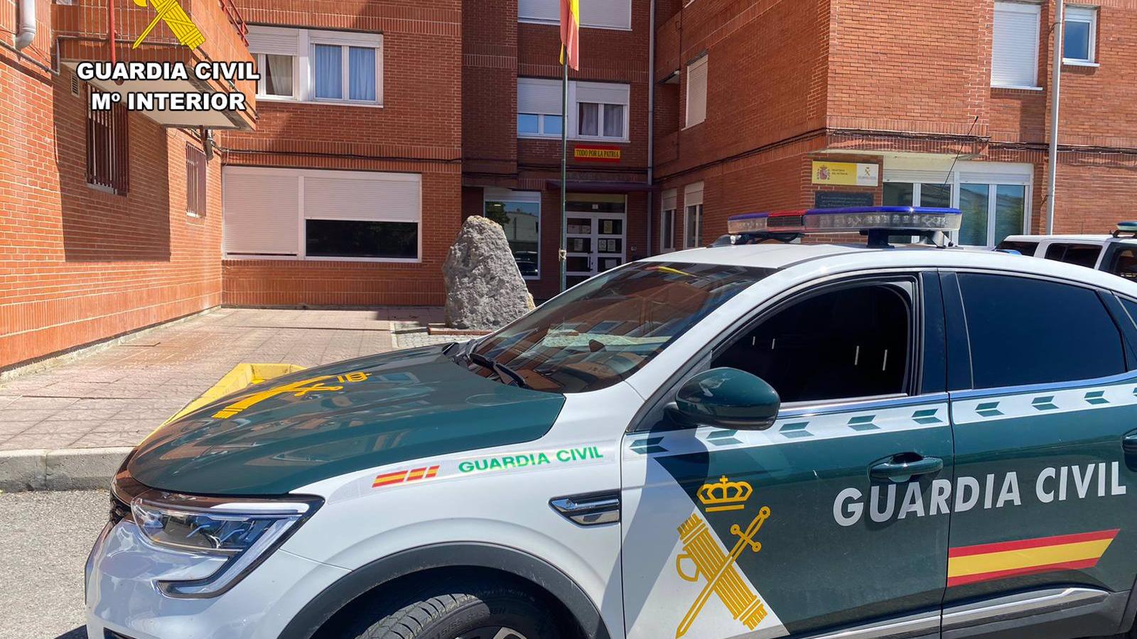 La operación Daisy culmina con dos detenciones en Cabanillas de la Sierra y una gran cantidad de kilos de marihuana incautados