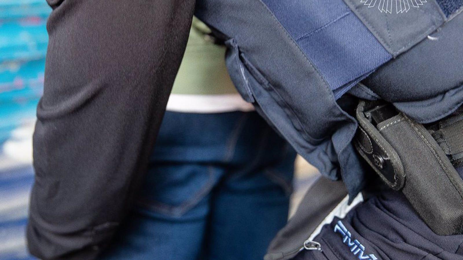 Arrestado en Puente de Vallecas por posesión de drogas