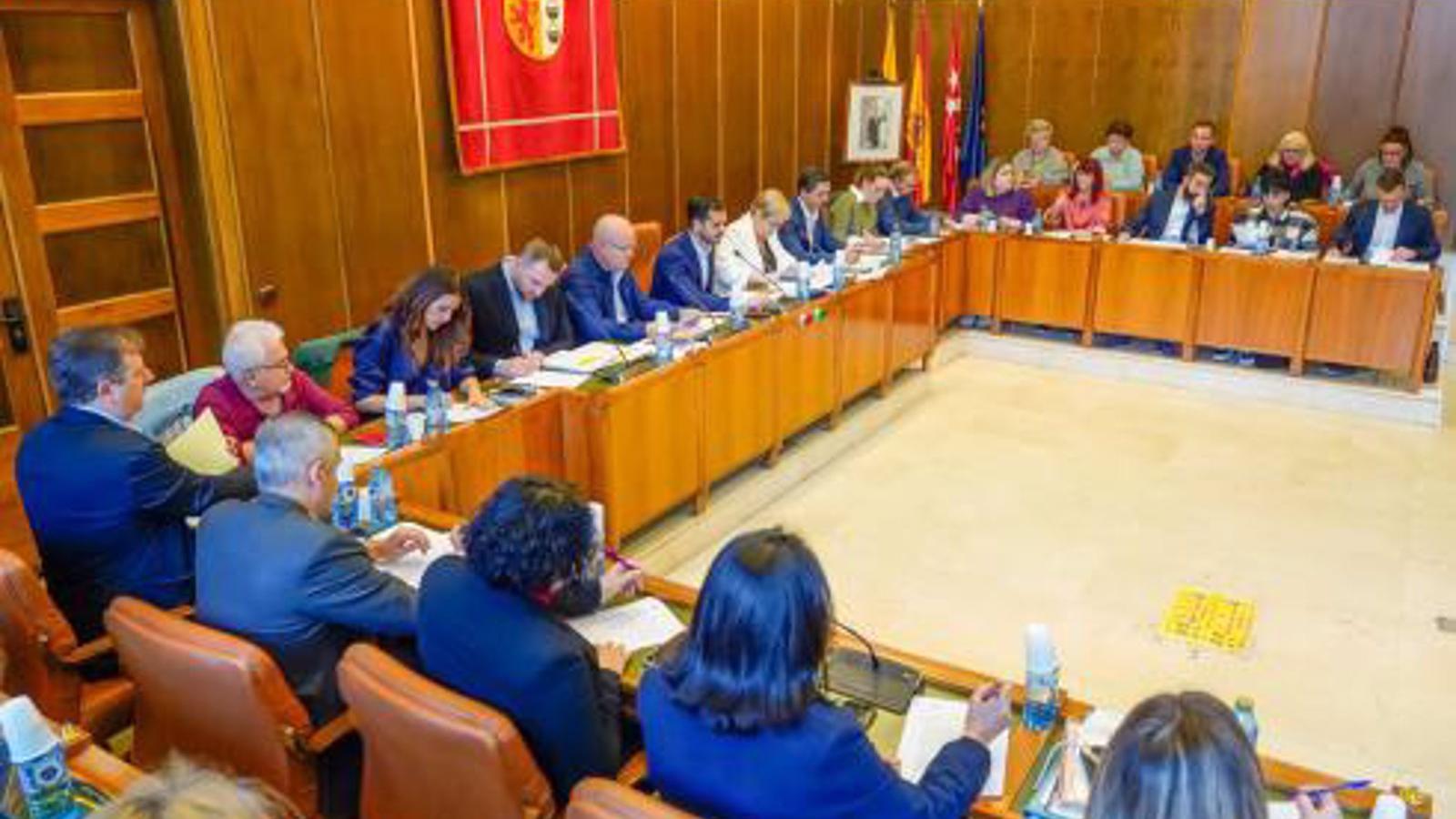 El pleno de Torrejón reconoce la gestión del alcalde para evitar la instalación del tanatorio-crematorio en el barrio de Soto Henares