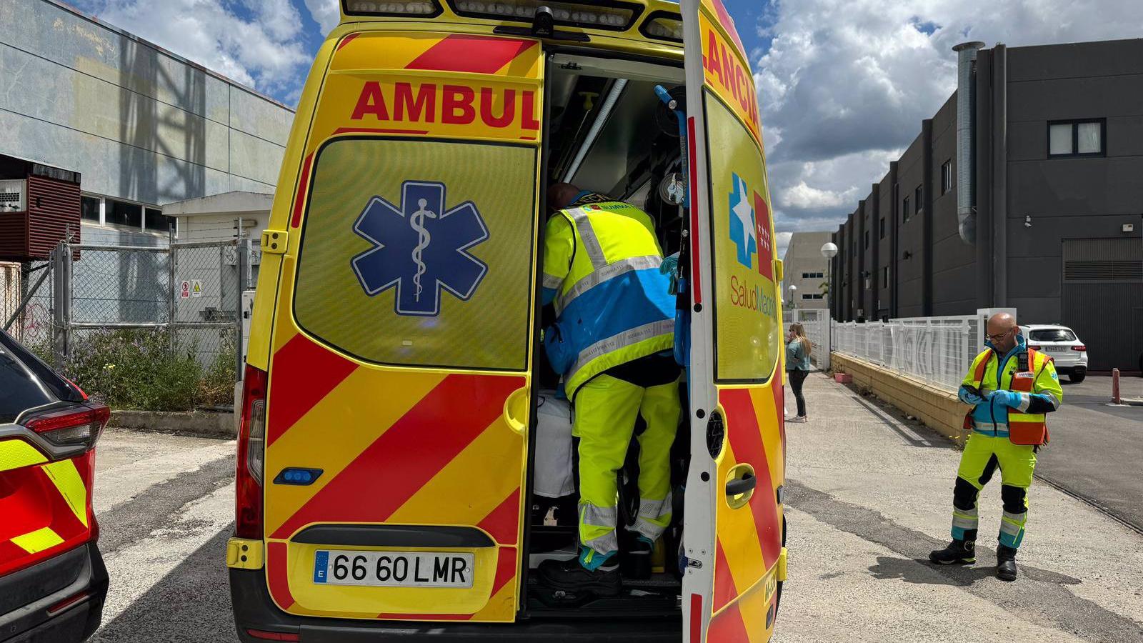 Accidente grave en Las Rozas: un joven cae desde seis metros en una nave desocupada