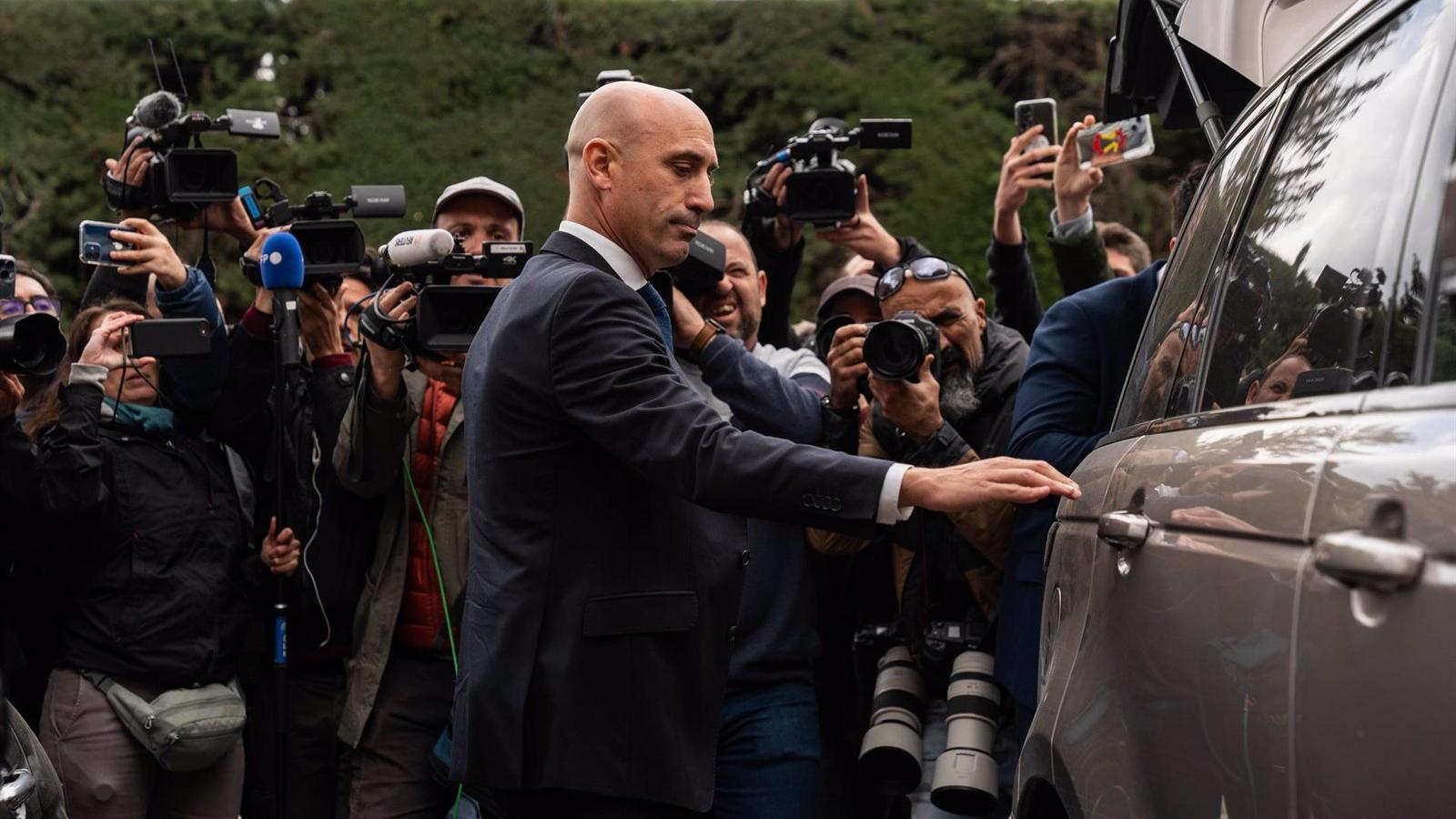 Rubiales a juicio por el beso no consentido y por las coacciones a Jenny Hermoso