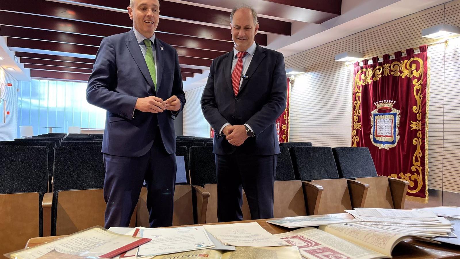 La Comunidad de Madrid digitaliza archivos municipales con Inteligencia Artificial