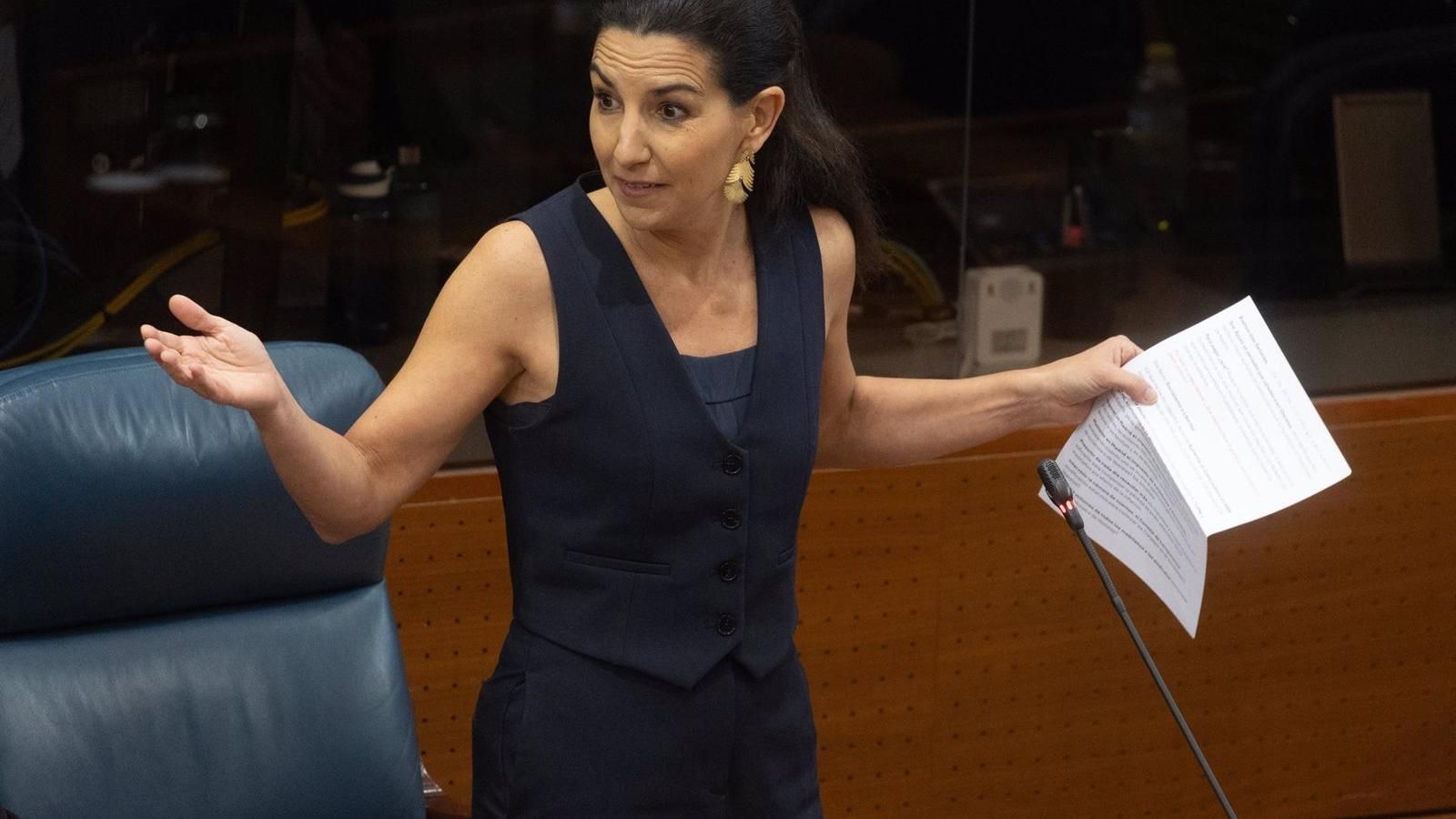 Monasterio estudia llevar su sanción por votar doble a los tribunales