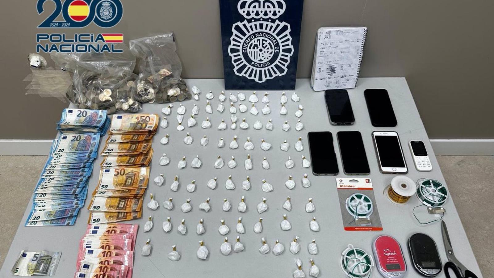 Desmantelados dos puntos de venta de drogas en Villaverde y Tetuán