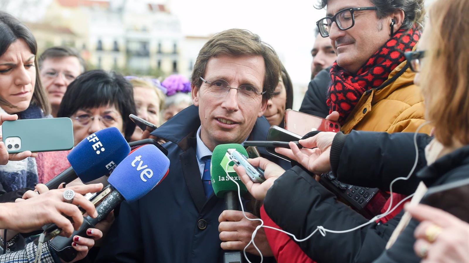 Almeida defiende el aumento de recursos para víctimas de violencia machista en Madrid