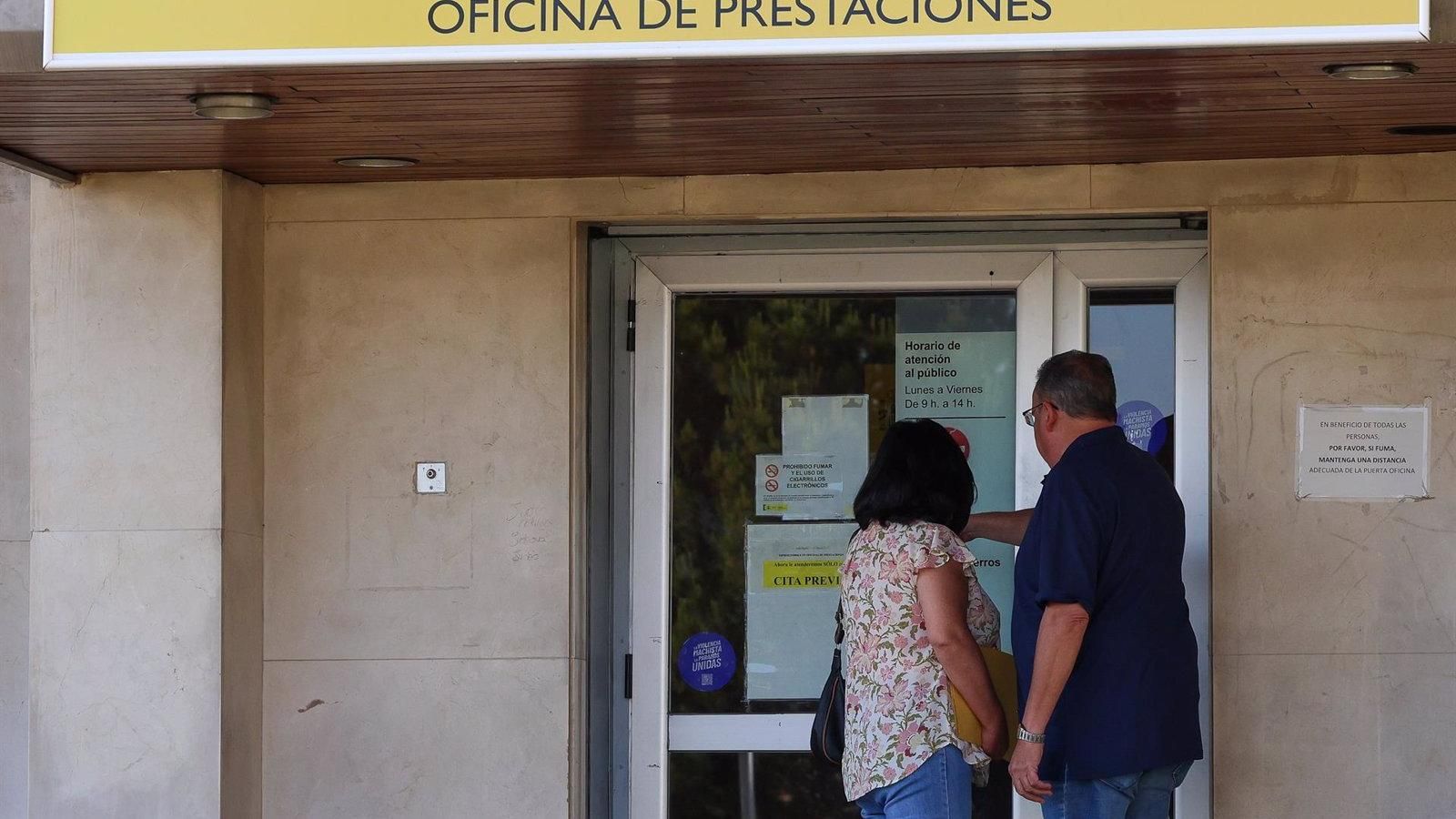 El paro en la capital cae un 1,9% en mayo