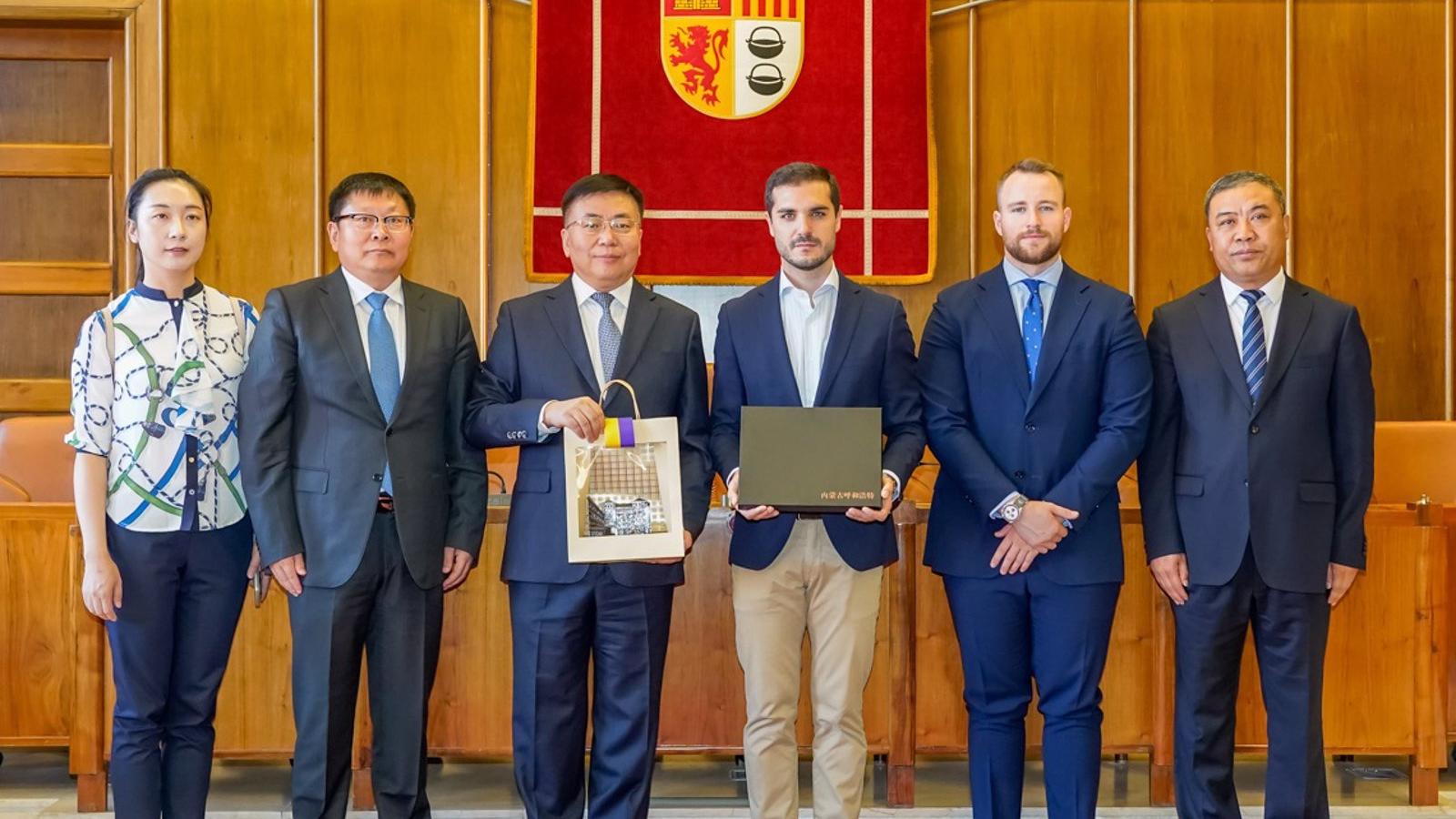 Representantes de Hohhot visitan Torrejón de Ardoz para conocer su transformación
