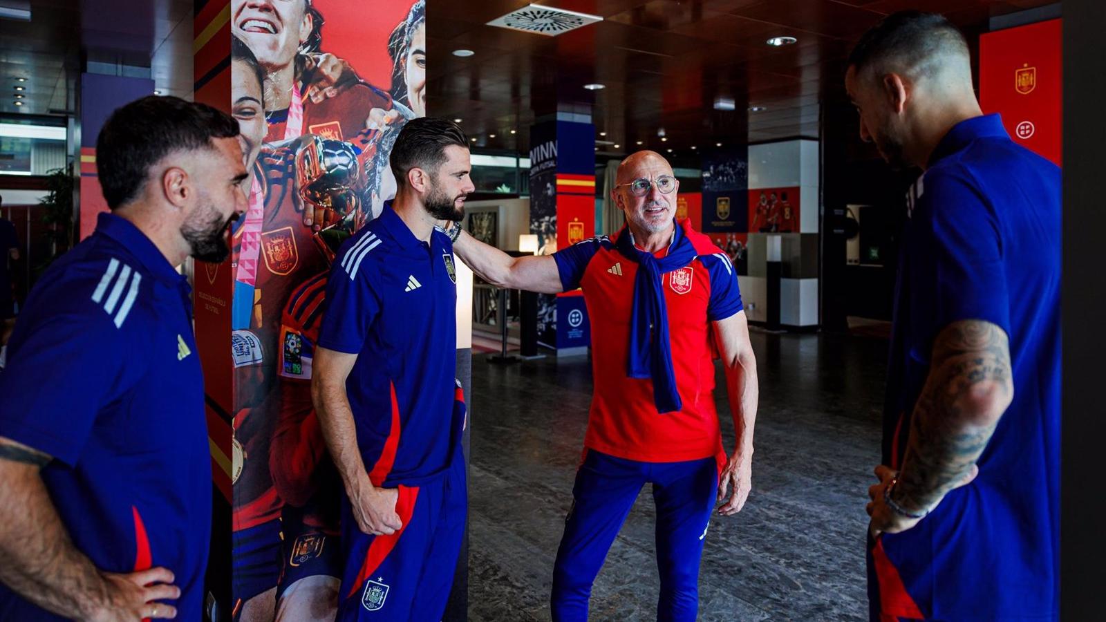 Nacho, Carvajal y Joselu se suman a la selección española en Las Rozas