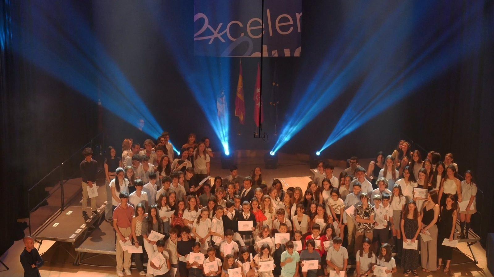 Las Rozas reconoce la excelencia académica de 120 estudiantes