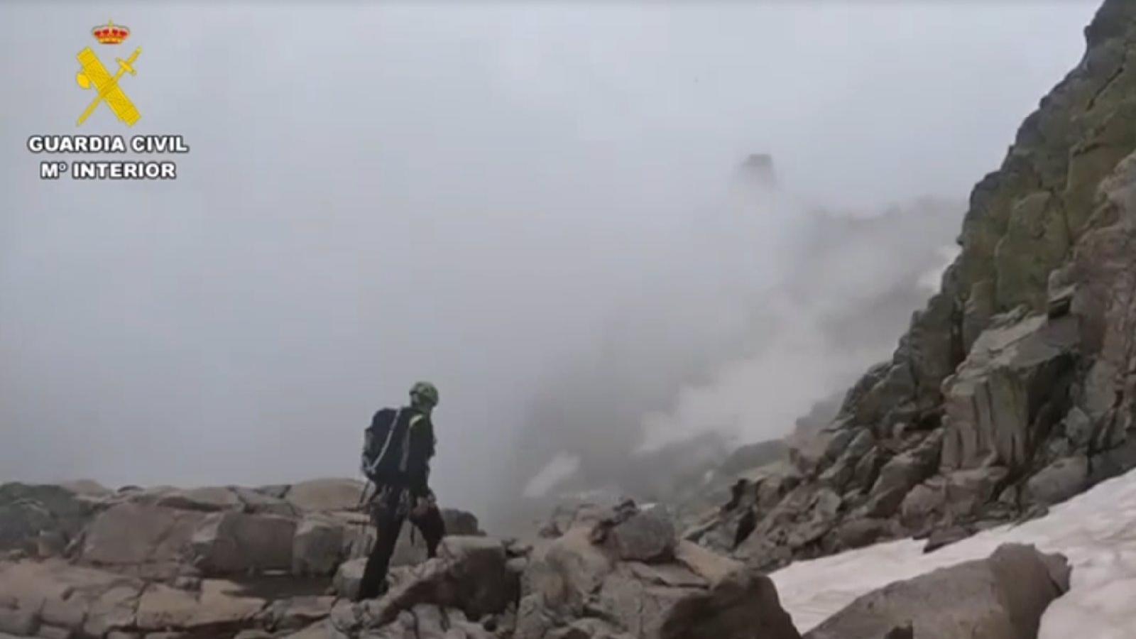 Tres montañeros madrileños rescatados en las inmediaciones del Pico Almanzor