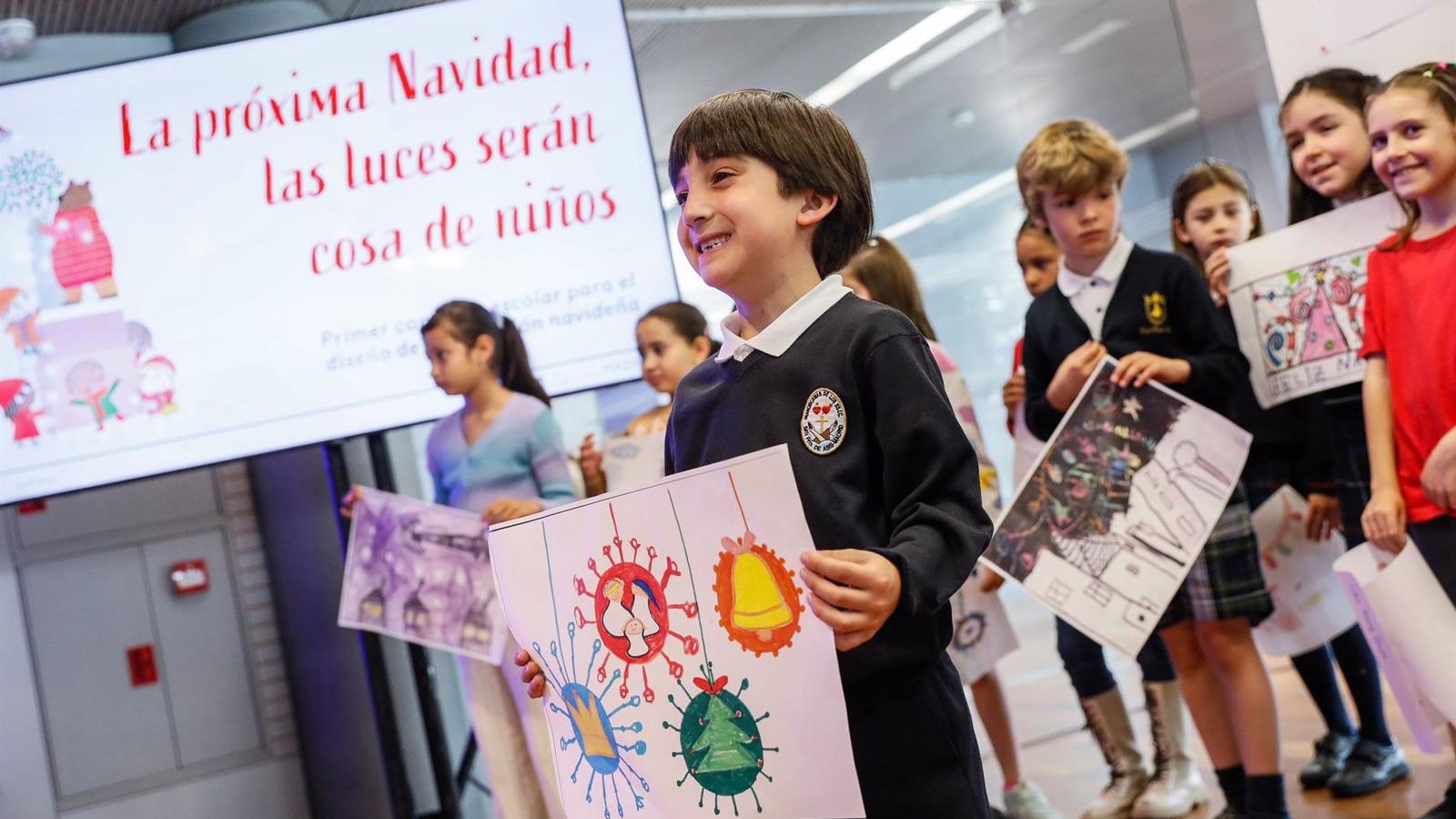 Dibujos de niños madrileños iluminarán la Navidad de la capital