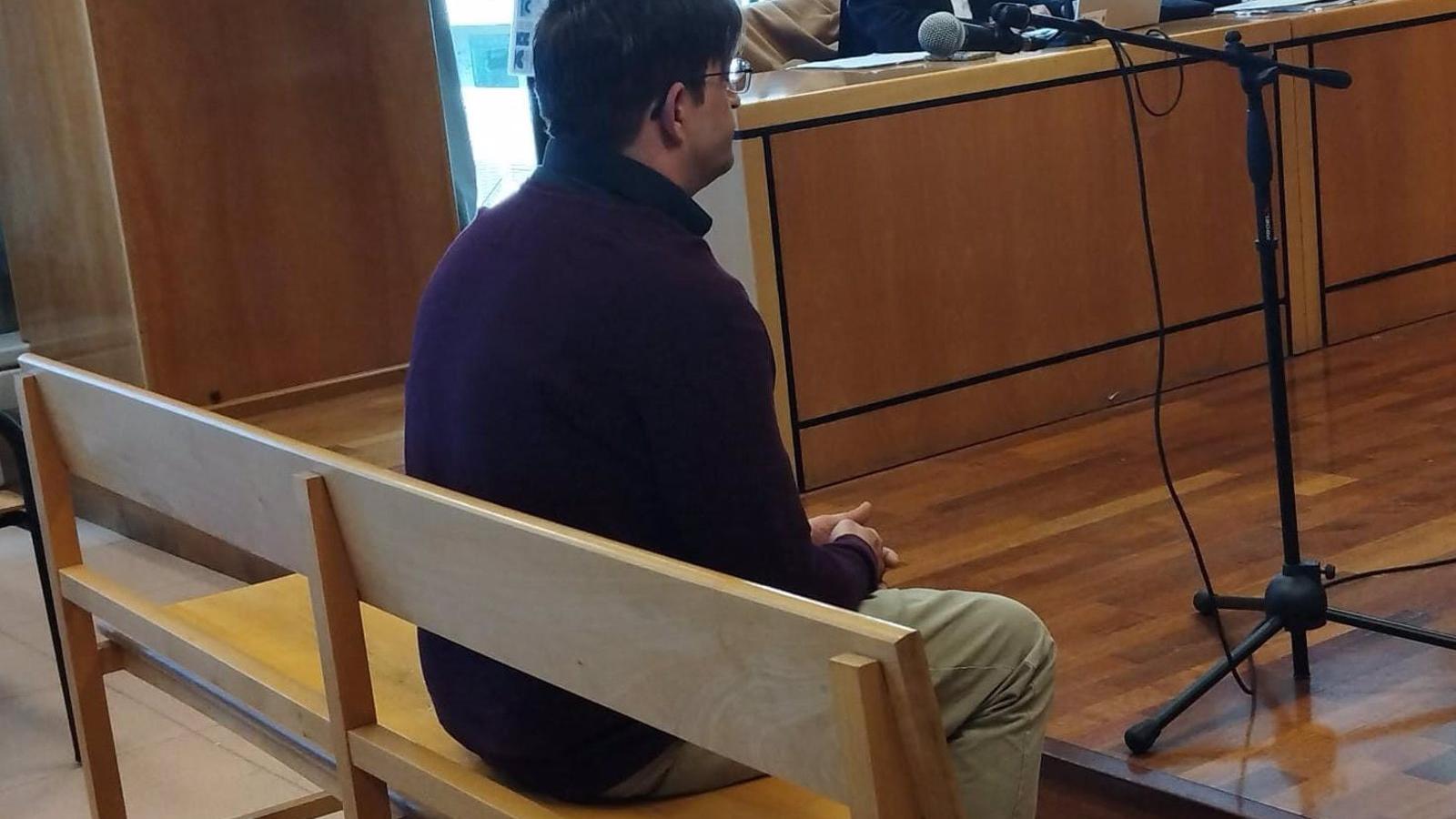 Condenado a trece años el celador que violó a una paciente psiquiátrica del Ramón y Cajal