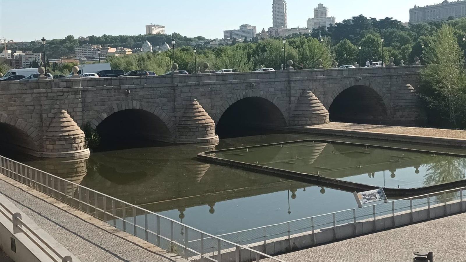 Carabante defiende la iluminación del Manzanares y asegura que el proyecto tiene "plena garantía ambiental y jurídica"