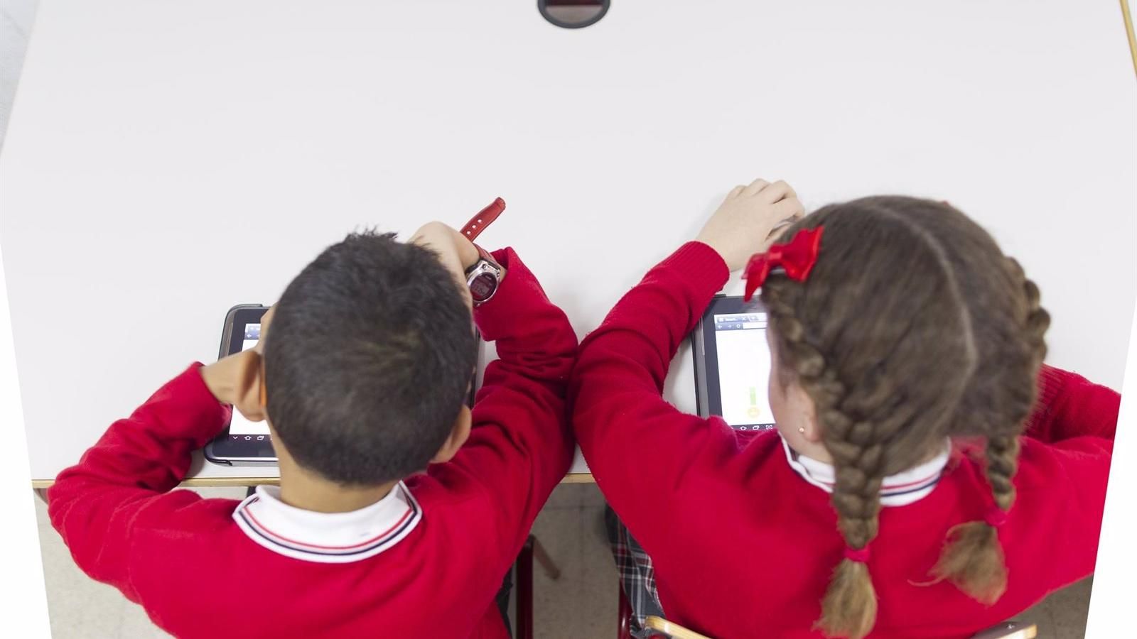 Formación en IA para profesores y regulación urgente: una necesidad educativa