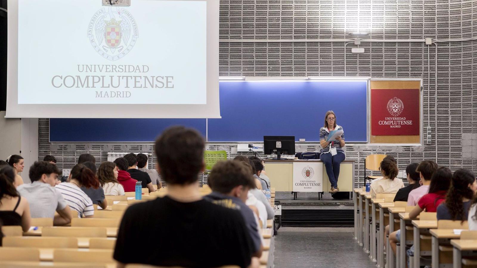 Más de 2.200 estudiantes inscritos en la convocatoria extraordinaria de la EvAU en la UCM