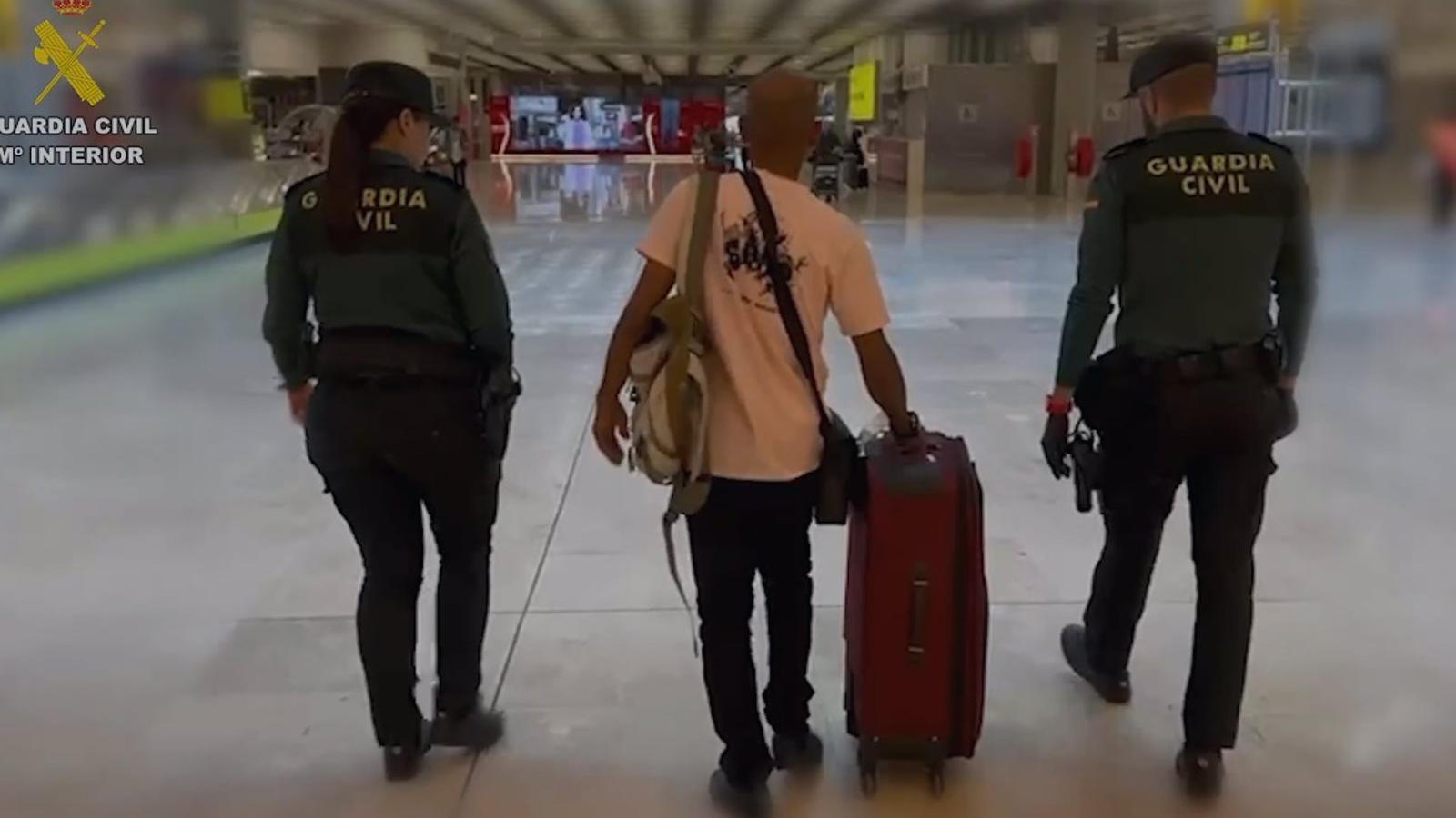 Intervenidas cuatro toneladas y media de droga en el aeropuerto de Barajas en el primer trimestre de 2024