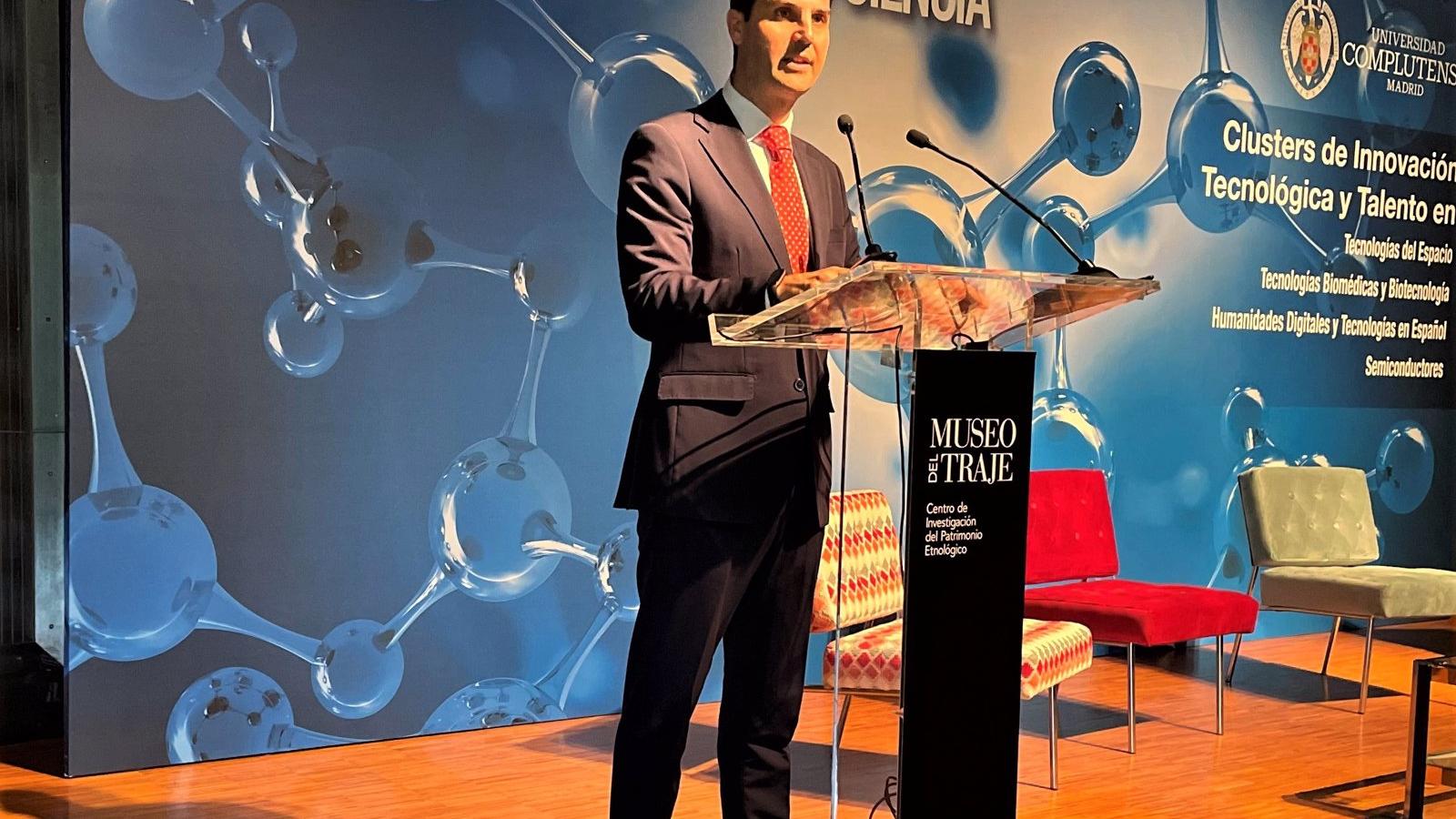 La Comunidad de Madrid impulsa la investigación en los Cursos de Verano de la UCM en El Escorial