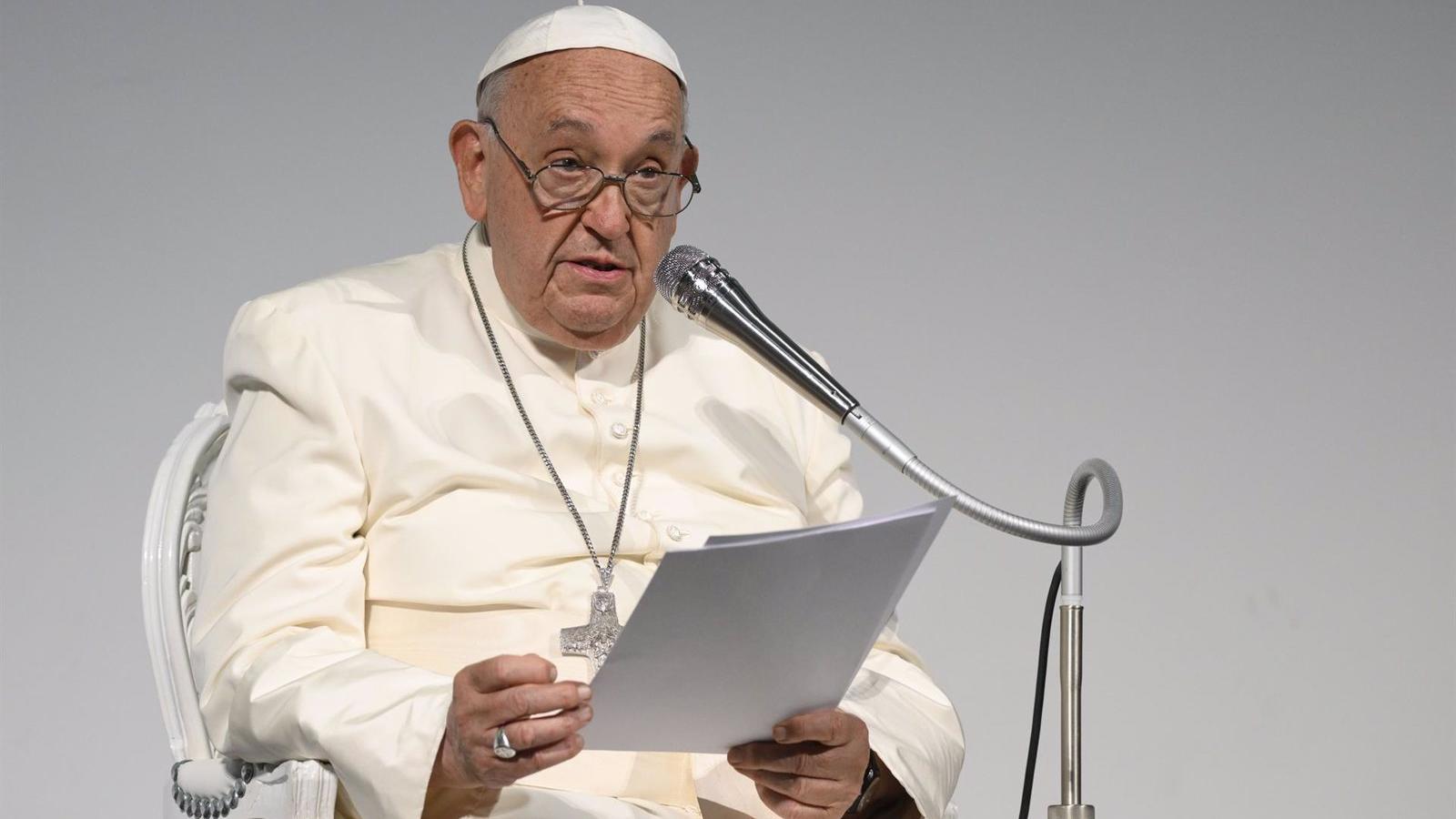 El Papa lamenta la salud de la democracia y critica la tentación del populismo