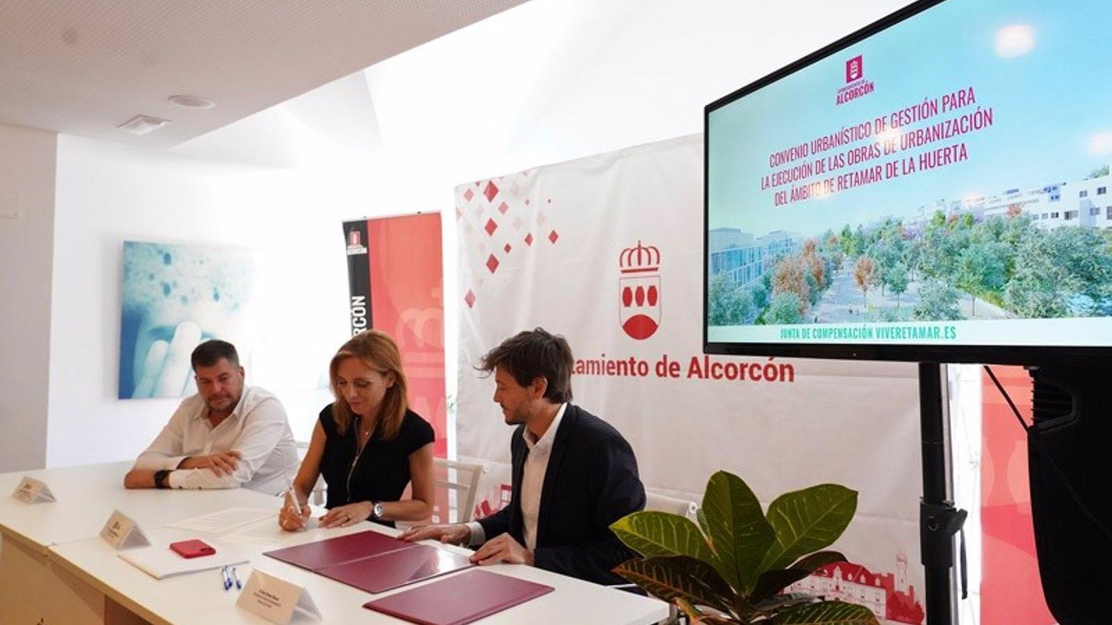 Alcorcón y Retamar de la Huerta firman un convenio para urbanizar
