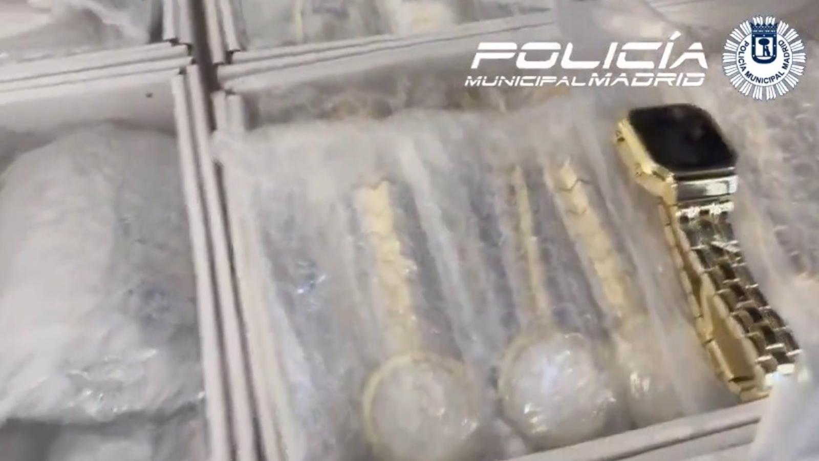 La Policía Municipal de Madrid incauta 967 artículos de bisutería robada en Carabanchel
