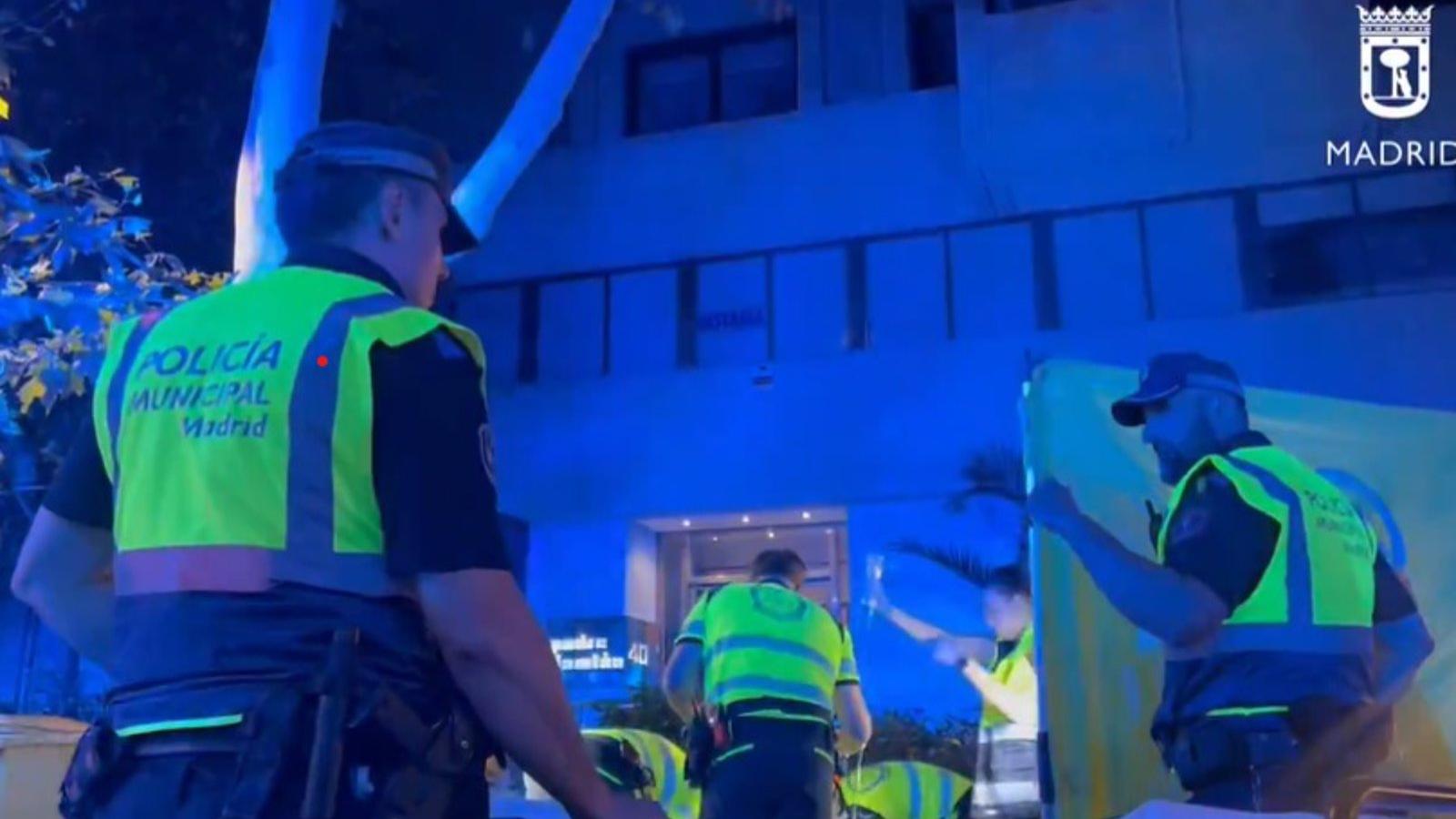 Un hombre de 42 años herido grave tras el concierto de Karol G en el Berenabéu