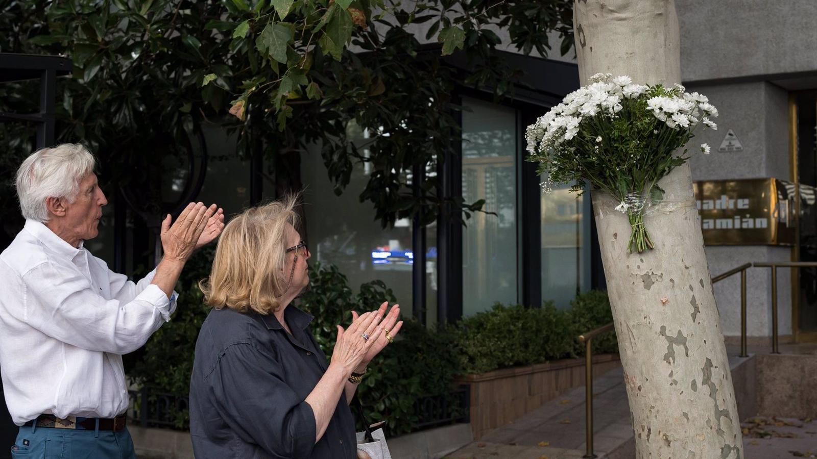  Minuto de silencio en memoria del hombre fallecido tras una agresión en el concierto de Karol G