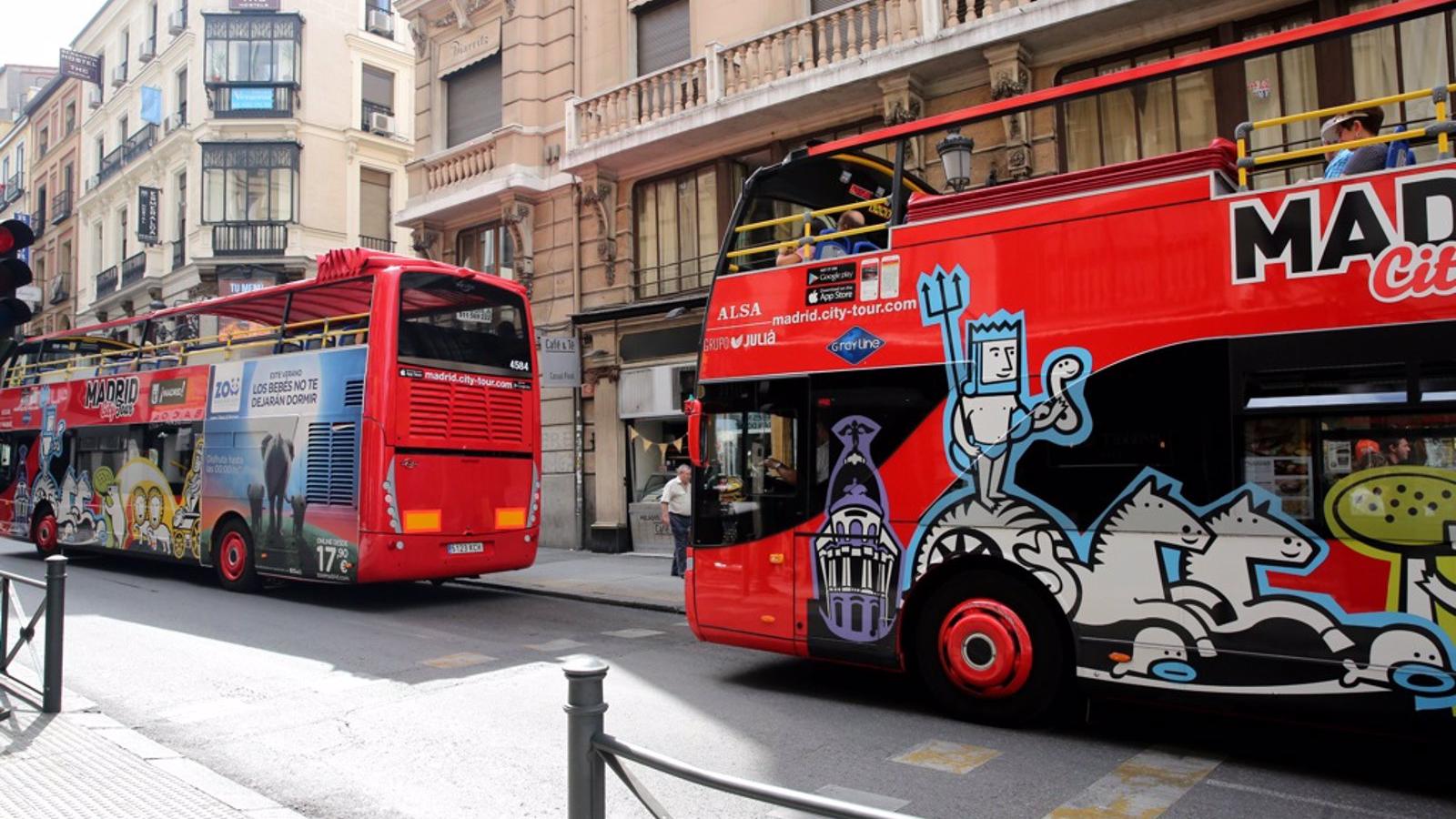 Madrid elimina zonas de carga y descarga de autobuses turísticos en Retiro