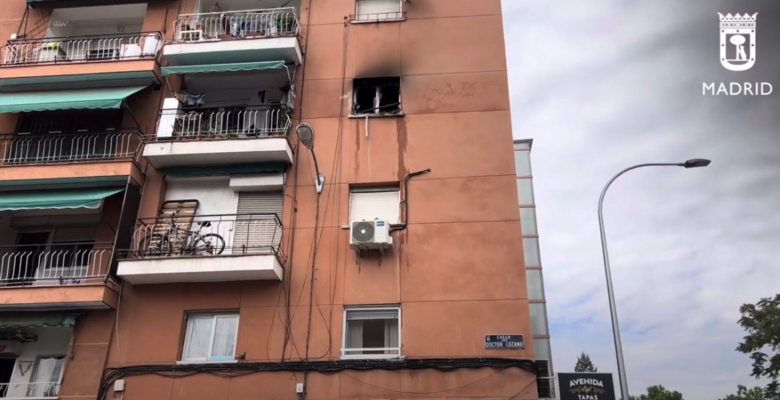 Una mujer grave tras el incendio de una vivienda en Puente de Vallecas