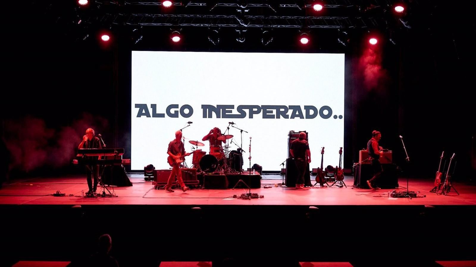 Ariel Rot deslumbra en el concierto sorpresa de los Veranos de la Villa en Madrid