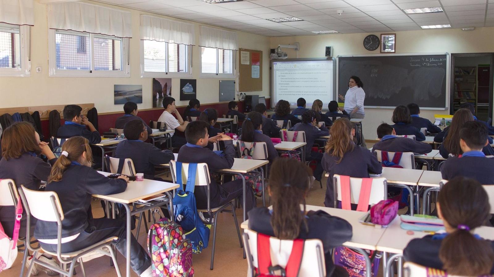 El Gobierno regional ampliará el programa Global Scholars a 30 nuevos centros educativos