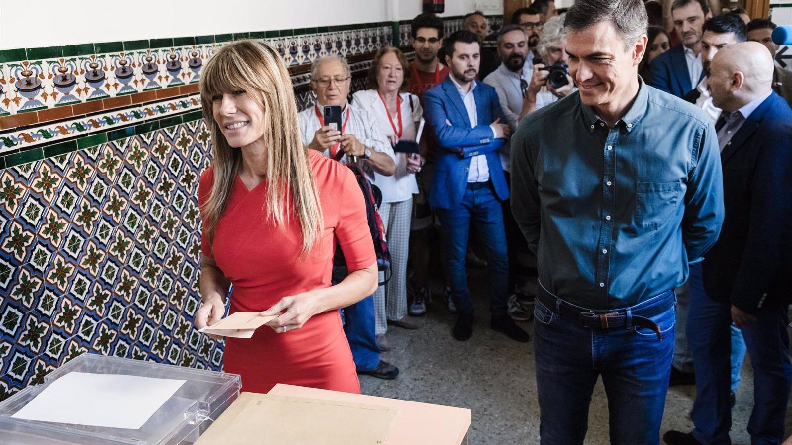 Sánchez amplía la querella contra el juez que investiga a su esposa